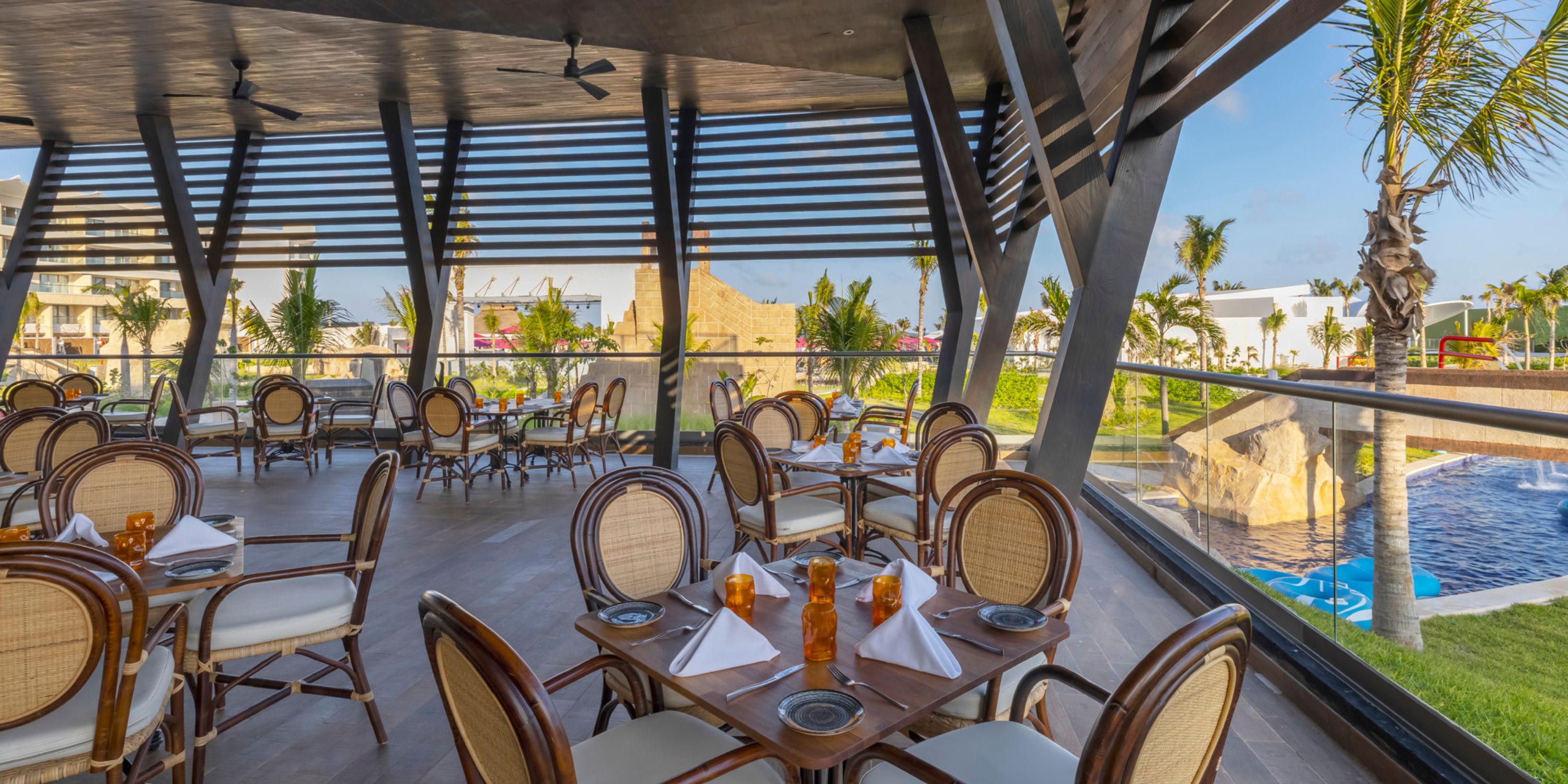 Ph Cancun Restaurant 2